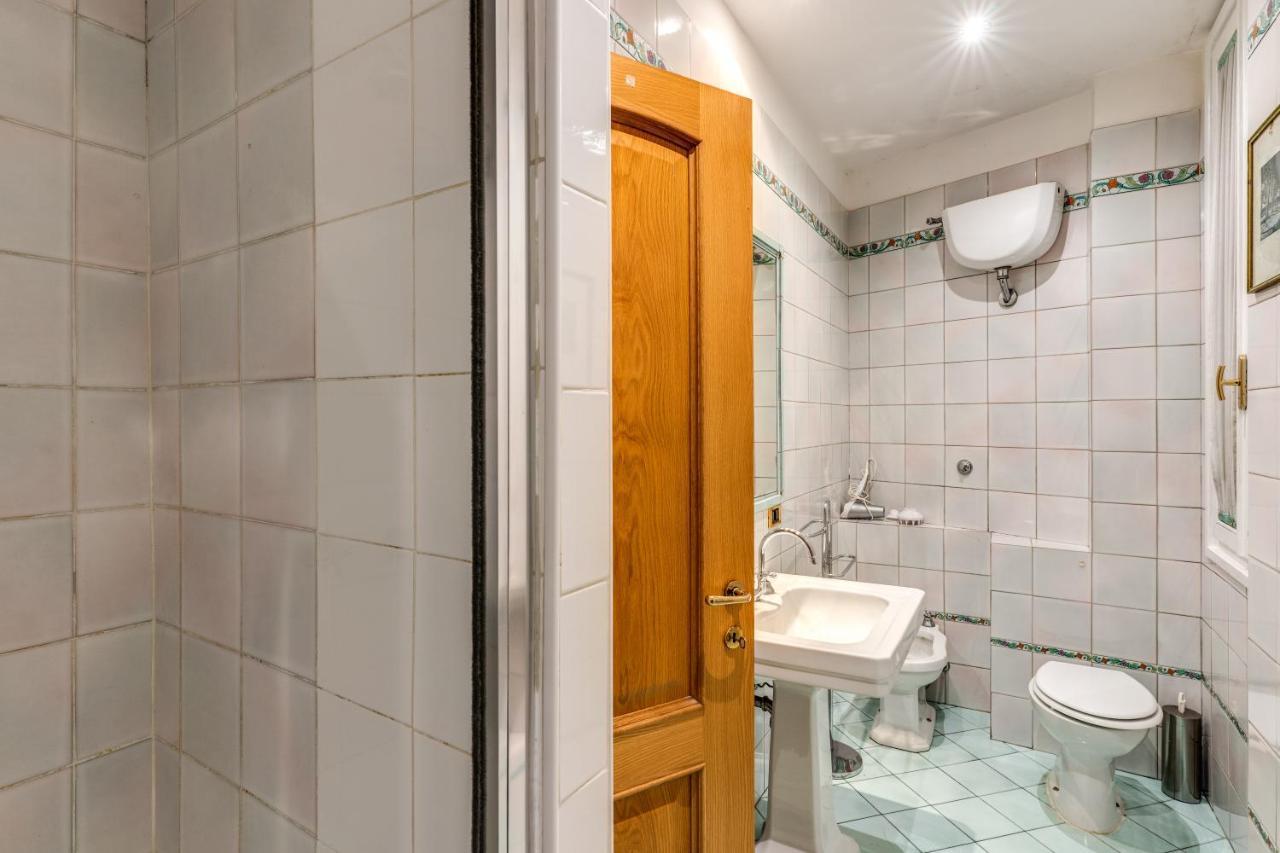 Lovely Flat By The Trevi Fountain Apartment Rome Exterior photo