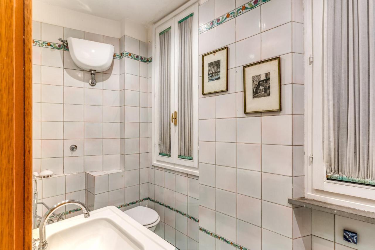 Lovely Flat By The Trevi Fountain Apartment Rome Exterior photo
