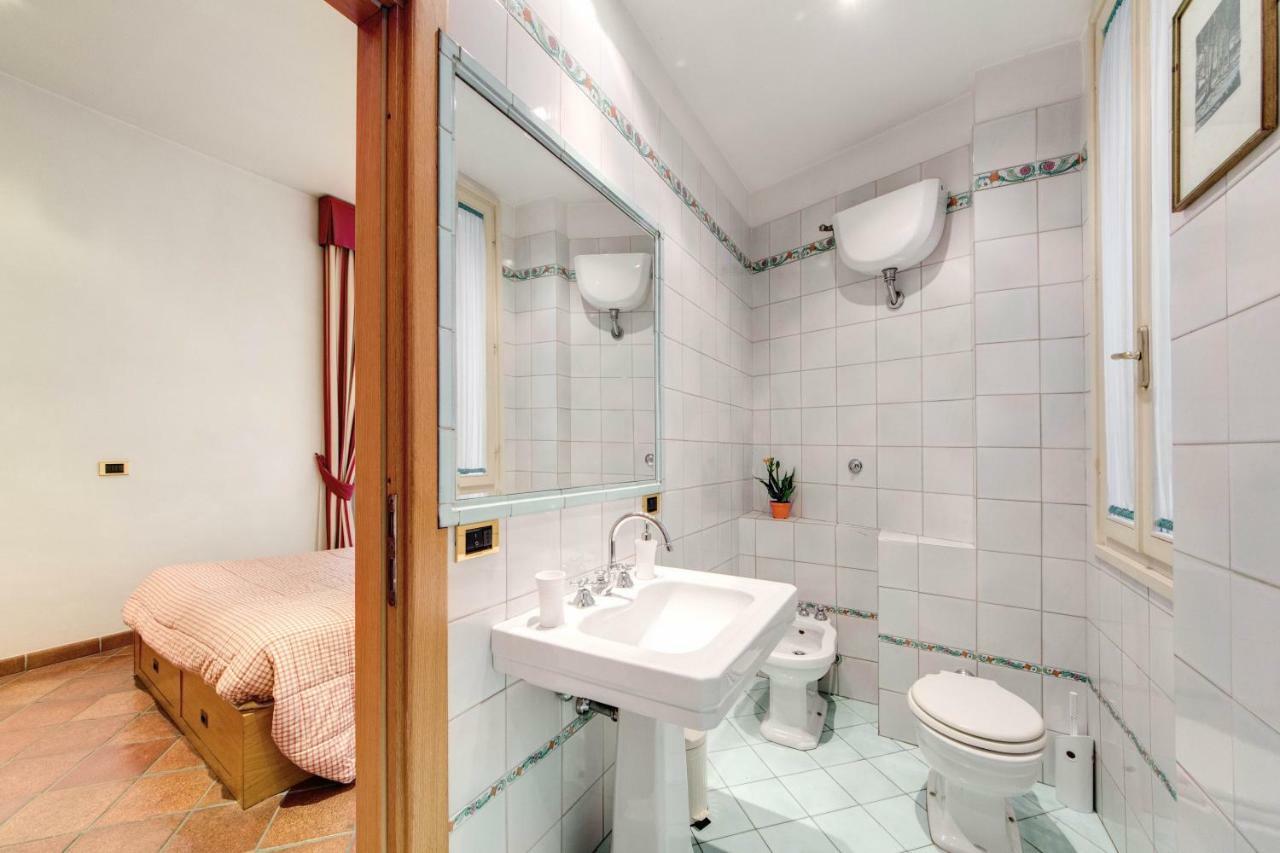 Lovely Flat By The Trevi Fountain Apartment Rome Exterior photo
